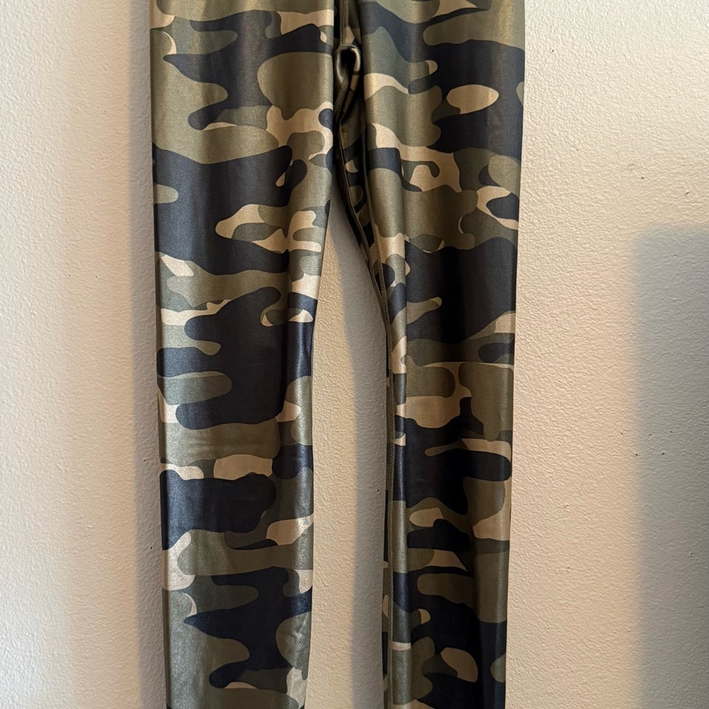 Nike Camo Leggings - Black and Green